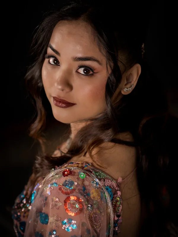 Sometimes you don't need a pose. You just need a look.
—
Model: @romyaromya
MUAH: @jas___world
Shoot